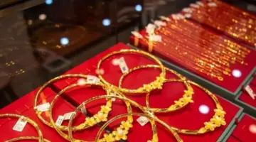 أسعار الذهب لا تزال مستقرة، وحافظت شركة SJC على سعرها عند 166 مليون دونغ فيتنامي.