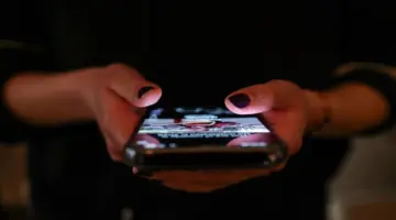 ألمانيا تدرس فرض قواعد على استخدام الأطفال للشاشات