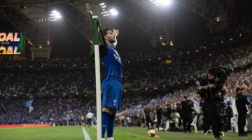إنزاجي ينتظر مصير ثيو هيرنانديز في دربي الهلال والنصر
                
                ينتظر الإيطالي سيموني إنزاجي مدرب الهلال السعودي مصير الفرنسي ثيو هيرنانديز من المشاركة في مباراة الدربي ضد النصر.
                السبت، 09 مايو 2026 – 19:04