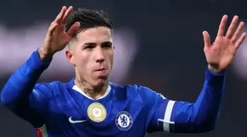 إنزو فرنانديز هدف مانشستر سيتي: صفقة انتقال ضخمة قد تغير موازين القوى في الدوري الإنجليزي الممتاز.