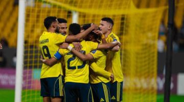 الخيبري يغيب عن النصر في لقاء الدربي أمام الهلال                                سيغيب عبد الله الخيبري لاعب النصر عن لقاء قمة الدوري السعودي أمام الهلال بسبب تعرضه لإصابة عضلية مفاجئة.                الثلاثاء، 12 مايو 2026 – 10:58