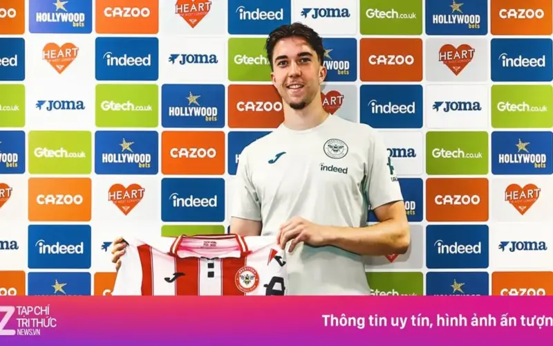 الدوري الإنجليزي الممتاز يرحب بأولى صفقاته الصيفية.