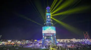 العيد في الإمارات .. شوارع متلألئة وأسواق تنبض بالحياة