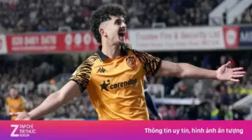 الفريق الأول الذي يصل إلى نهائي ملحق الصعود للدوري الإنجليزي الممتاز.