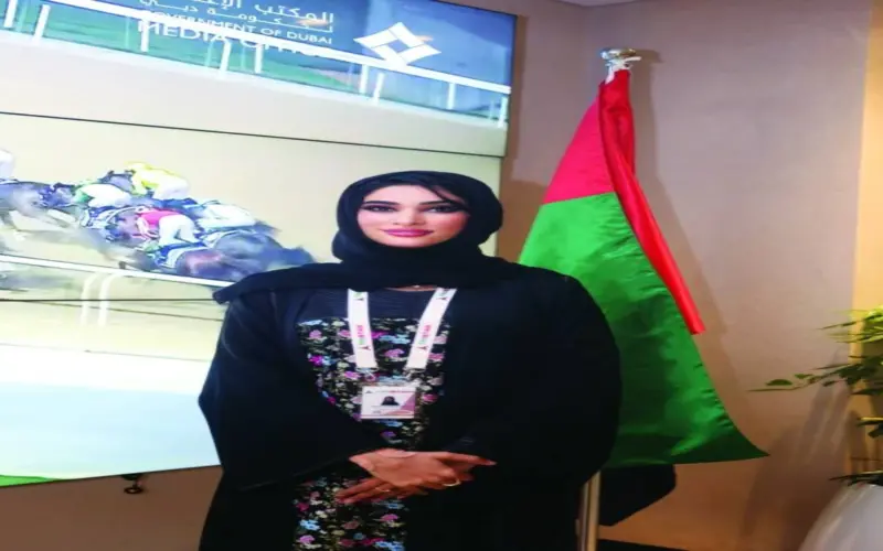 الفن التشكيلي في الإمارات.. ذاكرة بصرية توثق نبض الحياة