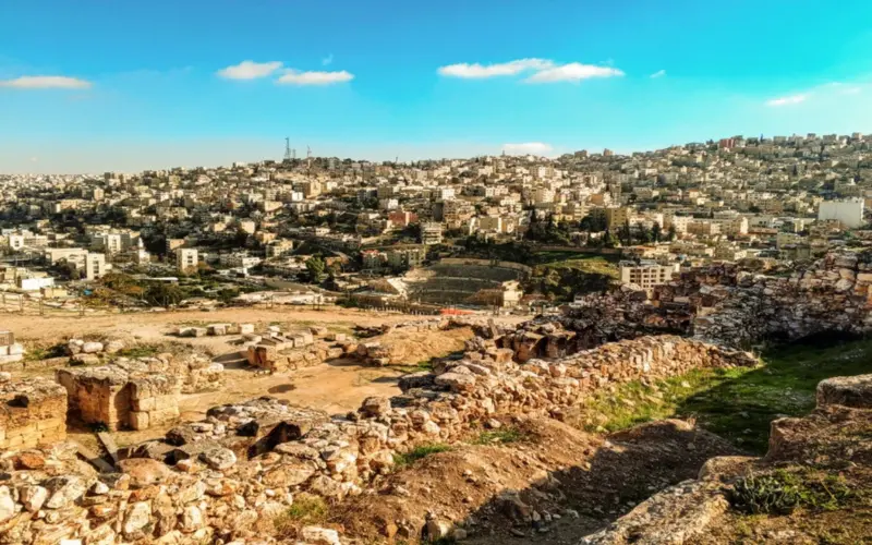 انخفاض طفيف في الحرارة الخميس وأجواء معتدلة حتى الأحد