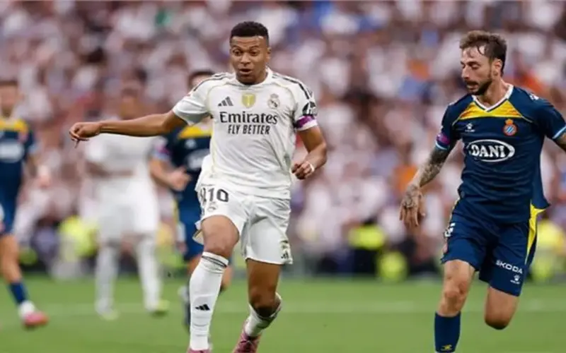 انطلاق مباراة ريال مدريد أمام إسبانيول في الدوري الإسباني