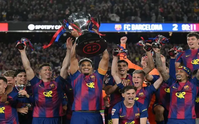 برشلونة يتوج بلقب الدوري الاسباني بفوزه على ريال مدريد