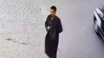 بها هاتفه وكتبه.. طالب ثانوي يناشد بالقبض على متهم سرق حقيبته من داخل مسجد بسوهاج