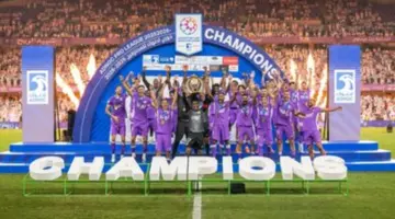 ترتيب الدوري الاماراتي بعد الجولة الاخيرة : العين بطل من دون هزيمة ..هبوط البطائح ودبا الفجيرة وبقاء الظفرة في مشهد دراماتيكي