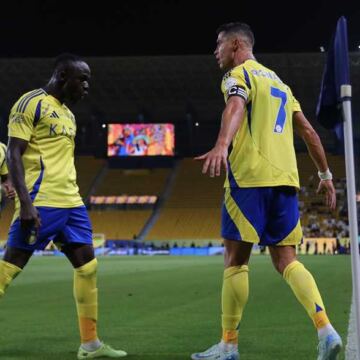 تشكيل النصر – رونالدو وماني وجواو فليكس يقودون الهجوم أمام الهلال 
                
                يخوض النصر مباراة الهلال بالقوة الضاربة من أجل حسم لقب الدوري السعودي.
                الثلاثاء، 12 مايو 2026 – 20:17