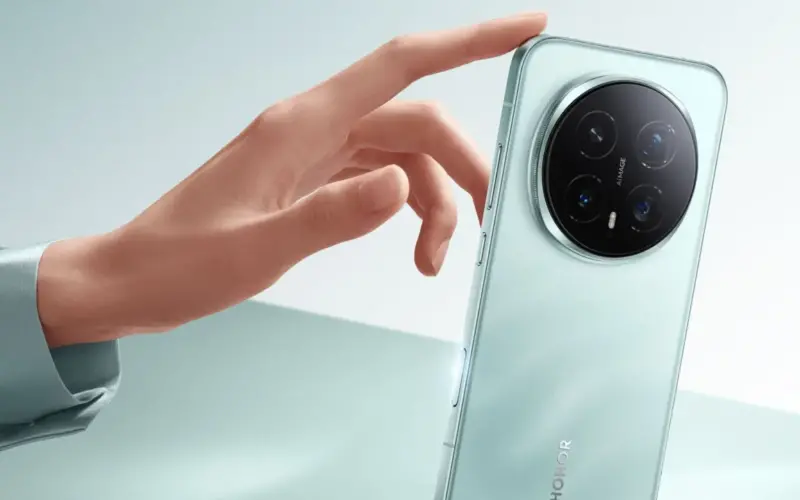 تشير شركة Honor إلى أن هاتف Trump Mobile T1 هو “هاتف ذهبي صيني الصنع”، وهو يُلقي نكتة مرحة على وسائل التواصل الاجتماعي