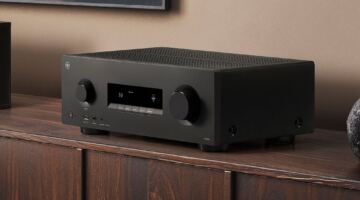تعني أجهزة استقبال AV الجديدة ذات الميزانية المحدودة من Yamaha أنه يمكنك إنشاء نظام Dolby Atmos مع تمرير 4K و120 هرتز بسعر إعداد مكبر الصوت اللائق – كما أننا نقدم حزمة إعداد محيطي 5.1 لإثبات ذلك.
