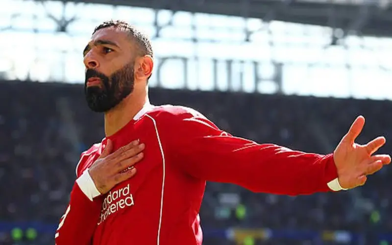 تفاصيل آخر مواجهة لمحمد صلاح في أنفيلد قبل الرحيل.. قرار من الفرعون