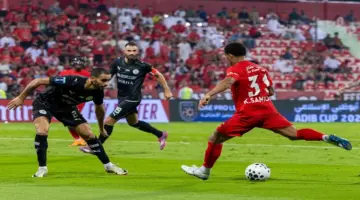 توقعات الذكاء الاصطناعي لنتيجة مباراة شباب الأهلي ضد النصر في كلاسيكو الدوري الإماراتي