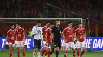 حدث فجرا في الأهلي قبل القمة.. أزمات غرفة الملابس ومفاجأة توروب غير المسبوقة للزمالك
