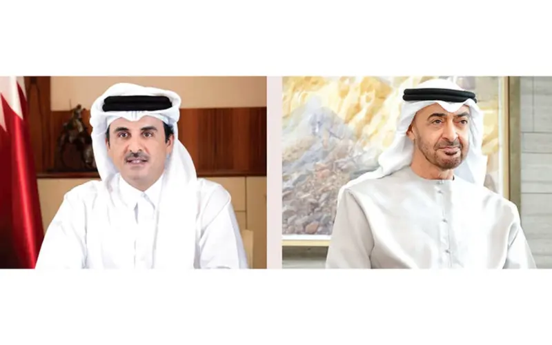 رئيس الدولة وأمير قطر يبحثان هاتفياً العلاقات الأخوية والتطورات الإقليمية