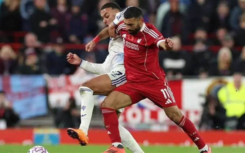 رسمياً، تغيير موعد مباراة ليفربول وأستون فيلا في الدوري الإنجليزي