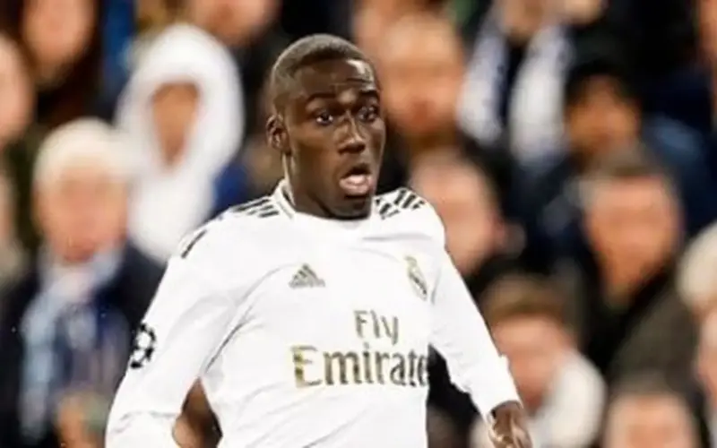 ريال مدريد يوضح تفاصيل إصابة ميندي