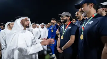سيف بن زايد يلتقي فريقي بني ياس للجوجيتسو والكرة الطائرة