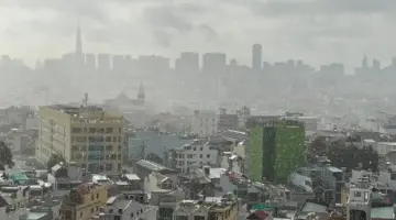 شهدت العديد من المناطق في مدينة هو تشي منه هطول أمطار صباحية، بينما تلقت المقاطعات في دلتا نهر ميكونغ ما يصل إلى 160 ملم من الأمطار.