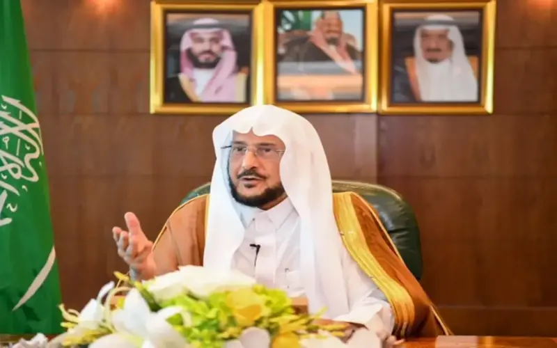 صحيفة المرصد – أعذر من أنذر.. وزير الشؤون الإسلامية يحذر من يثق بحزب إخواني .. ويعلق: “سيلعق الدم بيديه بدل العسل”