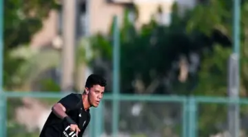 صدمة داخل معسكر الزمالك بالجزائر بعد وفاة والد اللاعب محمد شحاتة