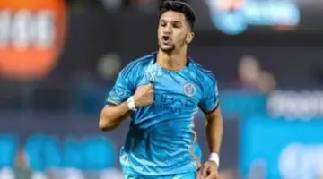 صفقة الأهلي المحتملة.. كل ما تريد معرفته عن منصف بقرار مهاجم دينامو زغرب