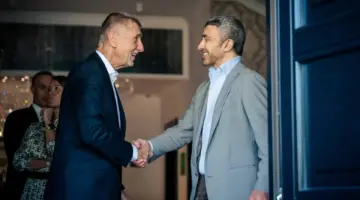 عبد الله بن زايد ورئيس وزراء التشيك يبحثان التعاون