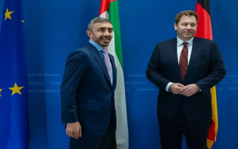 عبدالله بن زايد يبحث في ألمانيا الاعتداءات الإيرانية الغادرة