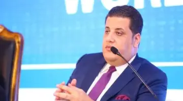 في يوم واحد.. مصطفى زمزم ينال الدكتوراه ويعين مساعدا لوزير الرياضة