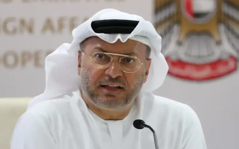 قرقاش: الدفاع عن الوطن واجب مقدس والإمارات ستحمي سيادتها بقوة وكفاءة وثبات