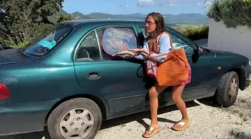 كنزي دياب تستمتع بالإجازة مع الأصدقاء في أحدث ظهور