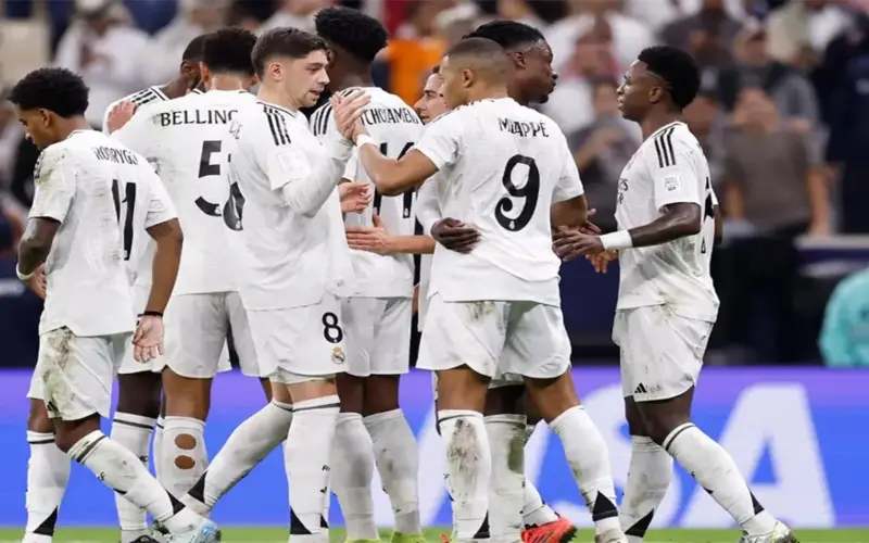لاعب ريال مدريد يحسم اتفاق تجديد عقده