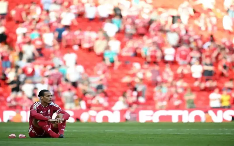لماذا انهار دفاع ليفربول عن لقب الدوري الإنجليزي؟
