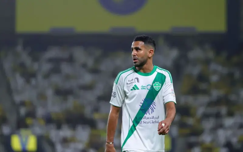 ما القنوات الناقلة لمباراة الأهلي والفتح في دوري روشن السعودي 2025-2026؟ وكيف تشاهدها عبر الإنترنت؟