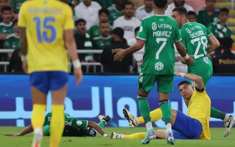 ما القنوات الناقلة لمباراة الأهلي والنصر في دوري روشن السعودي 2025-2026؟ وكيف تشاهدها عبر الإنترنت؟