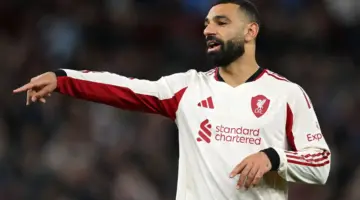 محادثات إيجابية.. دوري الأبطال يغري صلاح بالبقاء في أوروبا