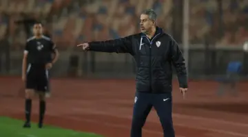 محاضرة فنية ختامية من معتمد جمال للاعبي الزمالك قبل قمة الأهلي