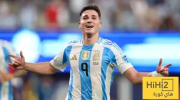 مفاجأة .. برشلونة يحدد هذا اللاعب بديلًا لـ جوليان ألفاريز