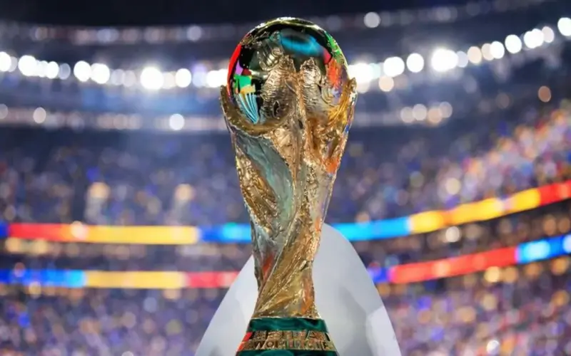 مليونا جنيه مقابل حضور جميع مباريات كأس العالم.. فرصة ذهبية لمشجع واحد