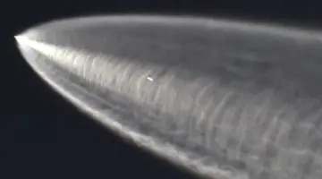من المرجح أن يصطدم صاروخ SpaceX المنكوب بالقمر هذا الصيف بينما تنجرف سفينة Elon Musk عبر الفضاء
