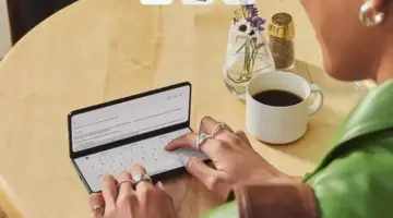 “موتورولا” تسبق “أبل” بخطوة في سباق الهواتف القابلة للطي عبر Razr Fold