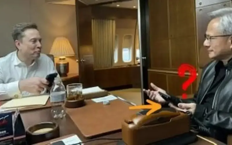 هواتف عمالة التكنولوجيا.. ما نوع موبايل رئيس إنفيديا وإيلون ماسك؟