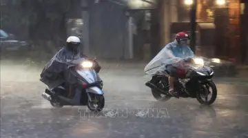 أمطار غزيرة في شمال فيتنام، مع ارتفاع خطر حدوث فيضانات مفاجئة وانهيارات أرضية في العديد من المناطق.