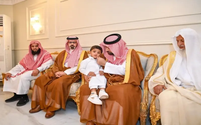 أمير جازان ونائبه يعزيان أحمد النجمي في وفاة ثلاثة من أبنائه