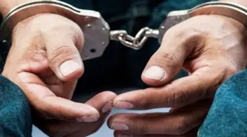 التحري عن المتهم بسرقة هاتف عاملة صيدلية بالزاوية الحمراء