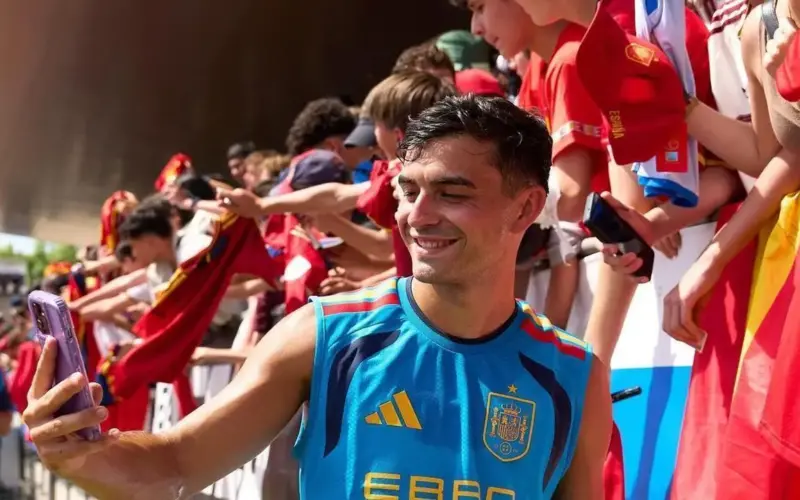 بيدري يشيد بموهبة برشلونة ويكشف النصيحة التي تلقاها من عائلته