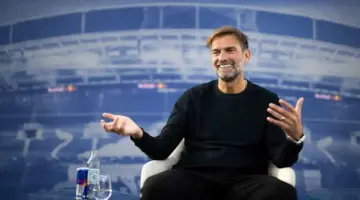 تقرير: ليس مدربا.. استئناف مفاوضات اتحاد جدة مع يورجن كلوب كشف الصحفي ساشا تافوليري المتخصص في الانتقالات، عن تفاصيل مفاوضات نادي اتحاد جدة السعودي للحصول على خدمات الألماني يورجن كلوب. الإثنين، 08 يونيو 2026 – 15:31