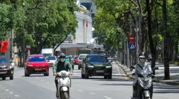 توقعات الطقس ليوم 20 يونيو: موجة حر شديدة واسعة الانتشار في شمال ووسط فيتنام، حيث تتجاوز درجات الحرارة 39 درجة مئوية في بعض المناطق.
